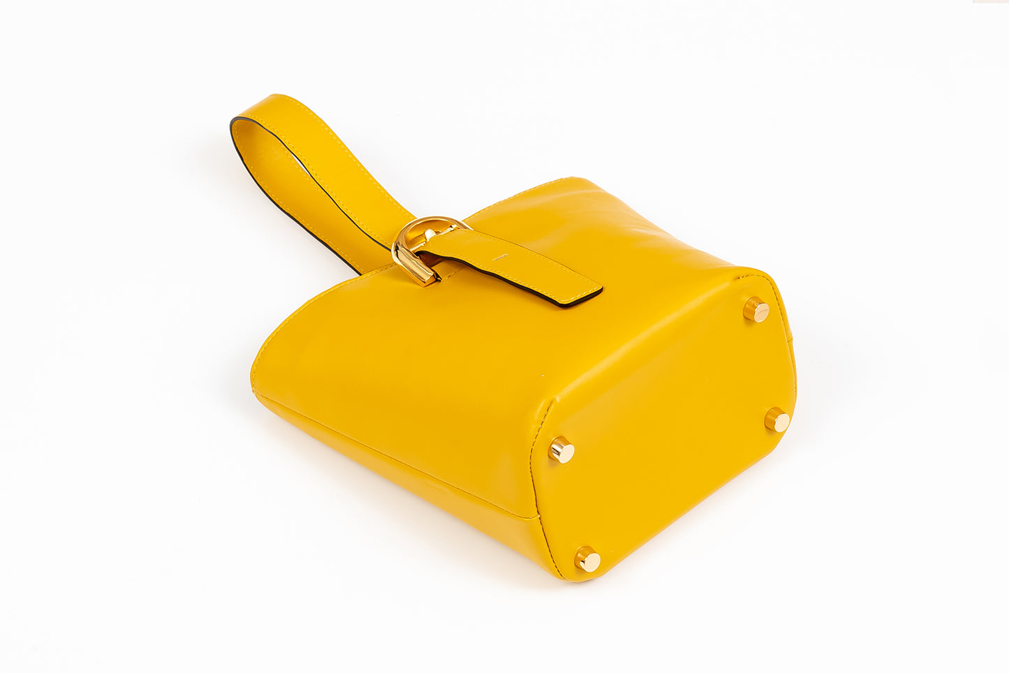 Bou (ボゥ)　calf/mustard