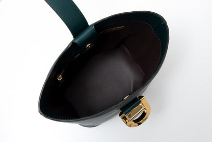 Bou (ボゥ)　calf/deep green